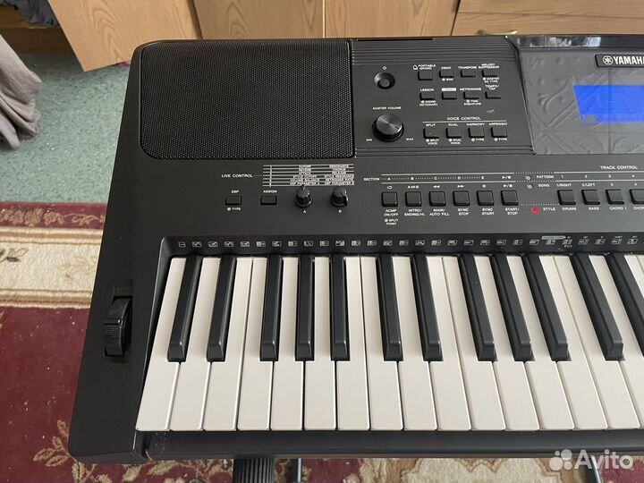 Синтезатор Yamaha PSR-E453