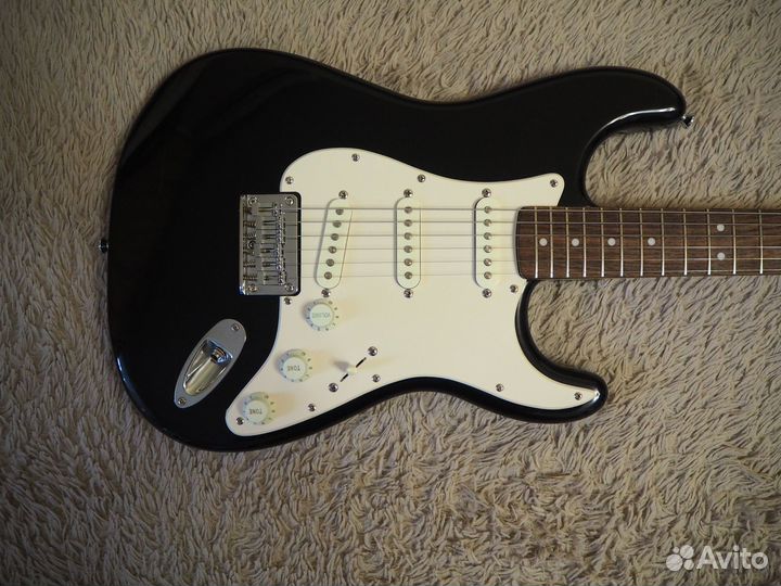 Электрогитара fender squier bullet strat