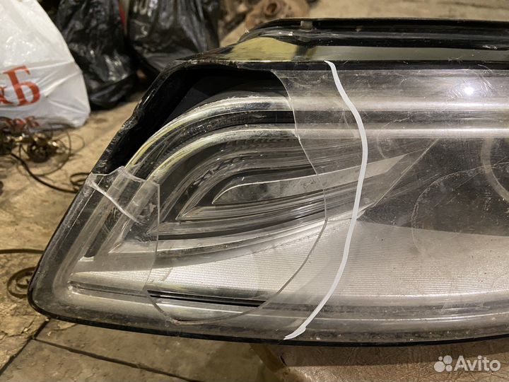 Левая фара Audi Q5 8R 8RB ксенон