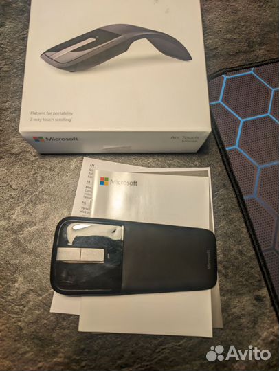 Беспроводная компактная мышь Microsoft Arc Mouse