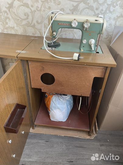Швейная машина Келер