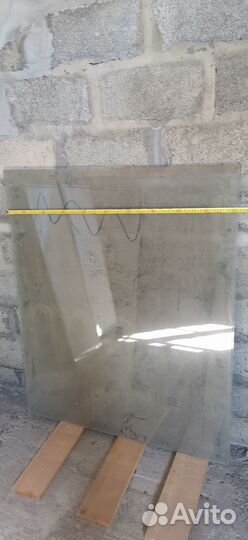 Шкаф витринный с дверцами