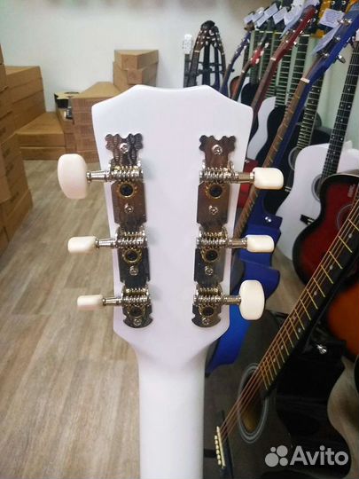 Гитара Belucci