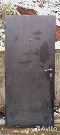 Дверь входная металлическая бу