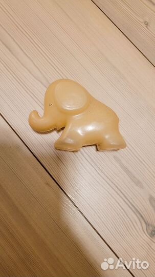 Игрушка. Слон. Пластмасса