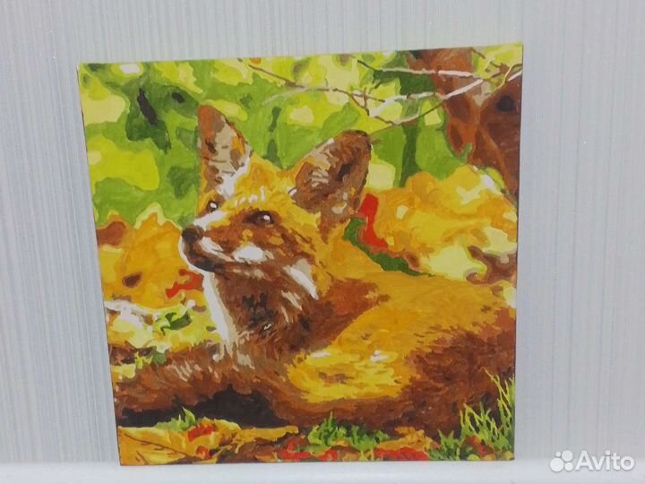 Задумчивый лисенок