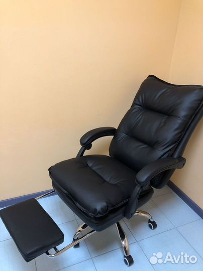 Компьютерное офисное кресло с массажем (новые)
