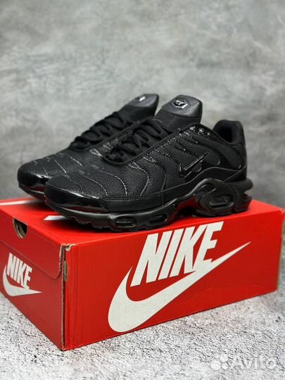 Кроссовки Nike Air Max Tn Plus