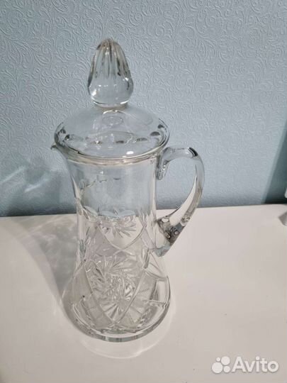 Хрустальный кувшин с крышкой