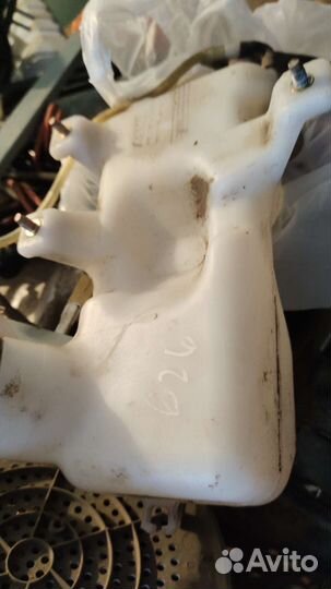 Бачок омывателя задний mazda 626ge