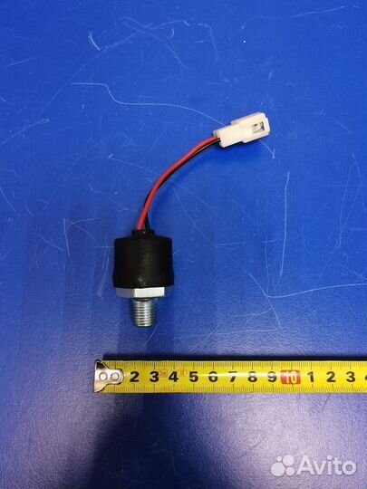 Датчик выкл. лампы стоп сигнала JK611Q D13mm