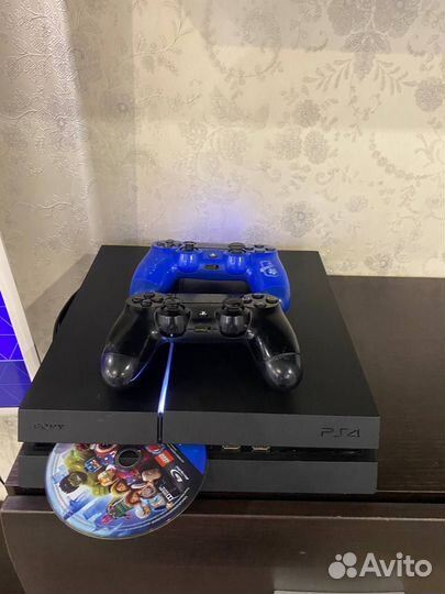 Игровая приставка ps4