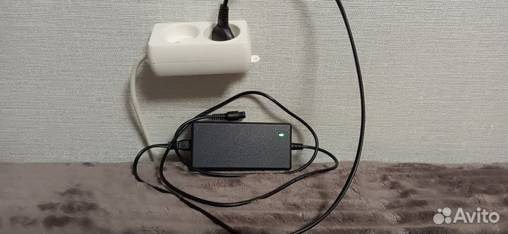 Зарядное устройство для гироскутера