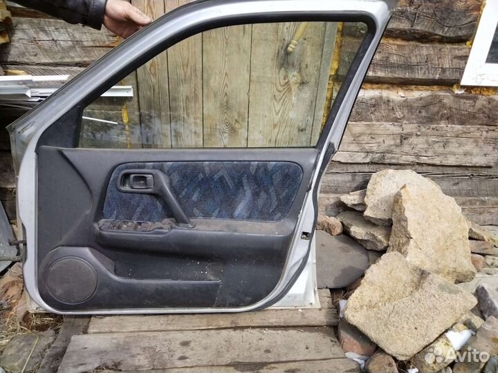 Дверь передняя правая, Ниссан (блюберд, примера)