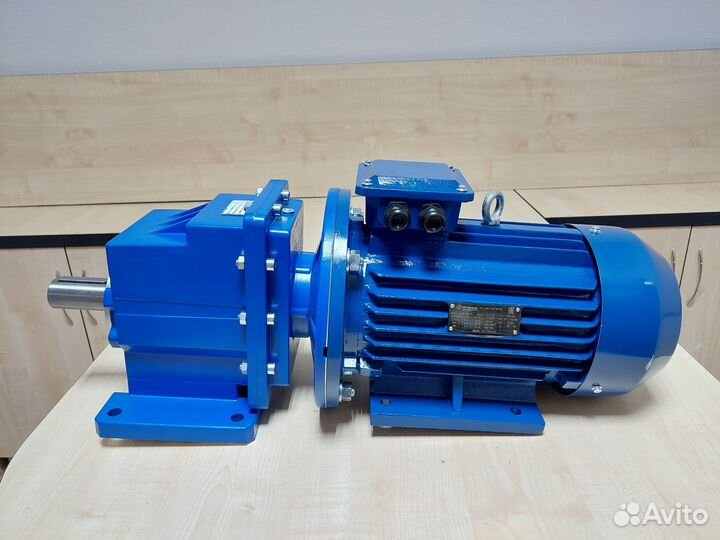 Мотор редуктор