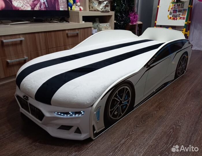 Кровать машинка