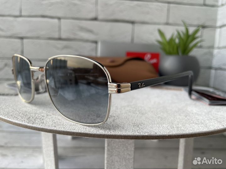 Солнцезащитные очки ray ban новинка