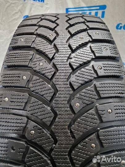 Bridgestone Blizzak Spike-01 225/60 R18 104T