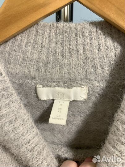 Свитер женский