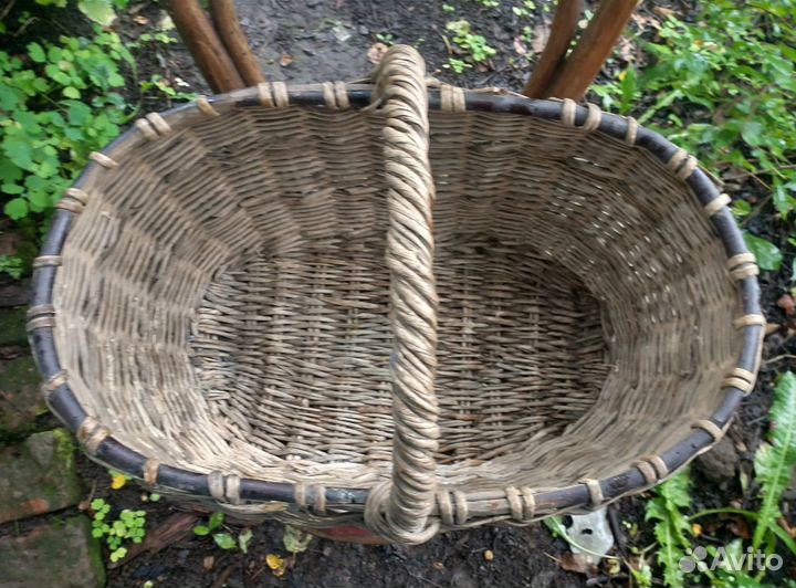 Корзина плетеная