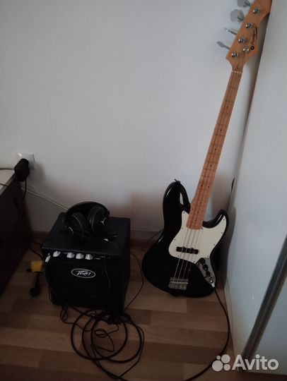 Бас гитара