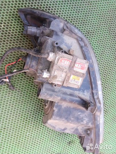 Фара передняя правая Mazda 3