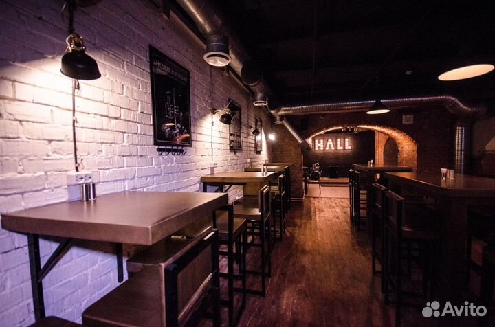 Hall Bar