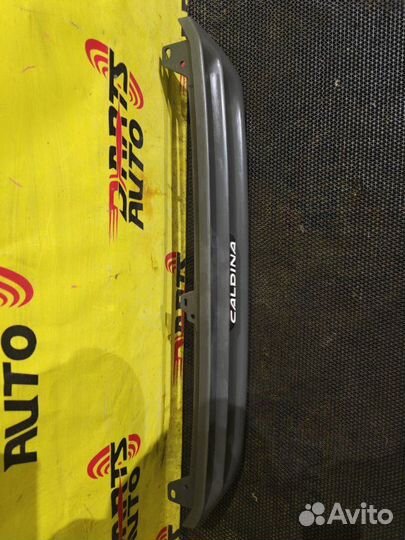 Решетка радиатора Toyota Caldina ST195