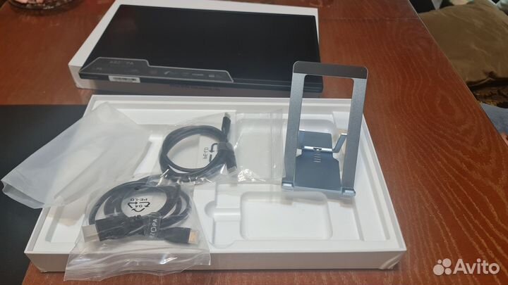 Портативный монитор