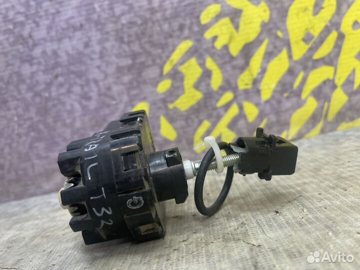 Моторчик корректора фары X-Trail T32 Икстреил