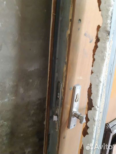 Дверь входная металлическая