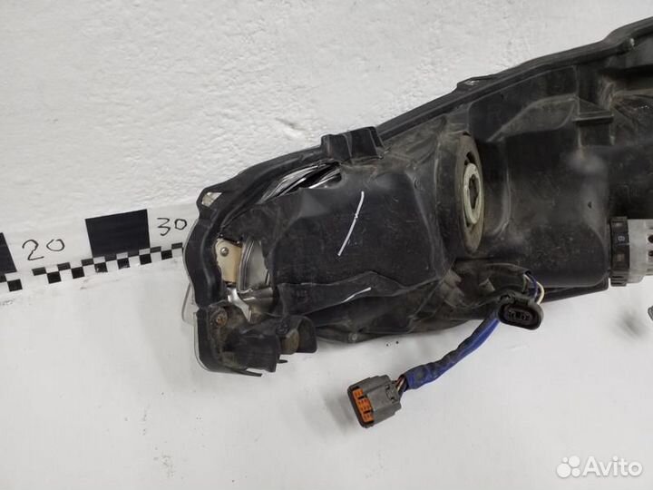 Фара правая Subaru Outback 5 Wagon LED