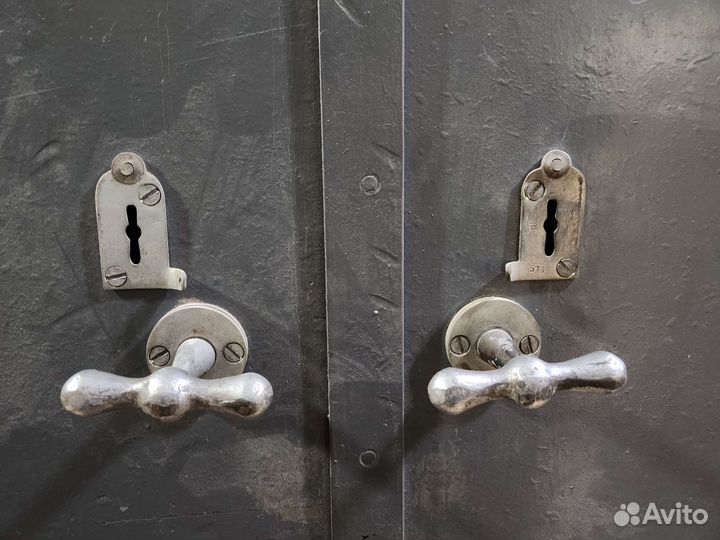 Металлический сейф СССР