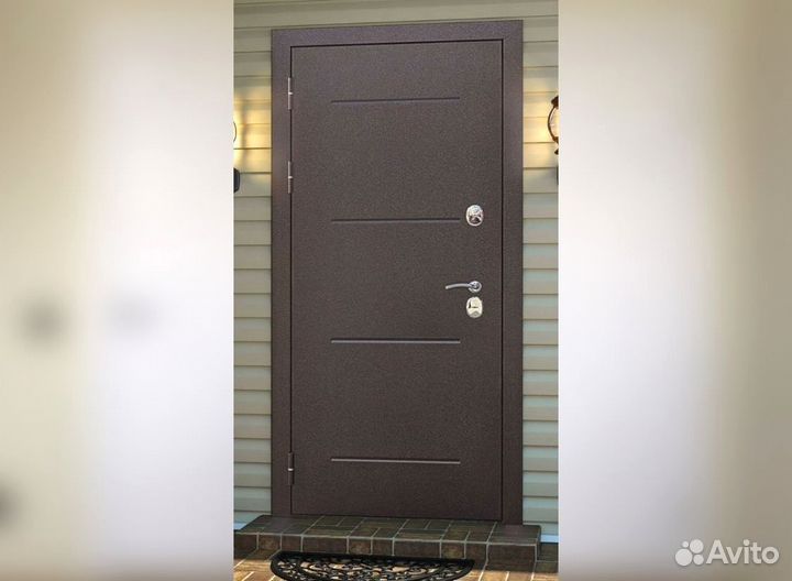 Входная дверь в квартируновая