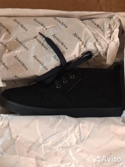 Замшевые ботинки