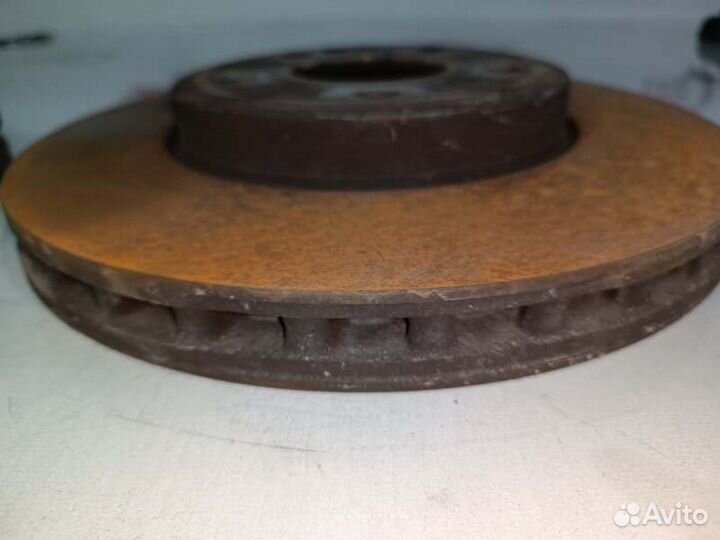 Диск тормозной передний Mercedes-Benz Cla-Class