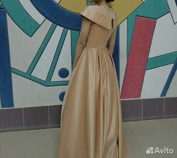 Вечернее платье