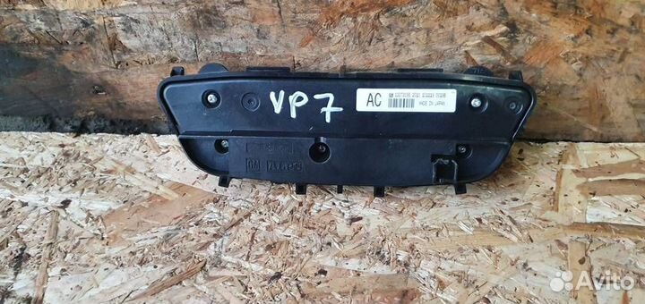 Блок управления климатом Opel Insignia 2008-2017