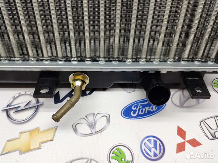 Радиатор охлаждения Honda Civic 7 1.4-1.7 (01-05)