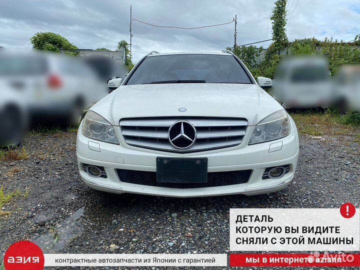 Цапфа задняя правая Mercedes-Benz C200 C-class 3