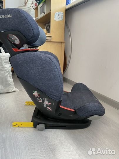 Автокресло maxi cosi rodifix airprotect