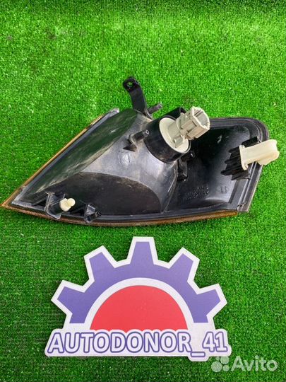 Габарит передний правый Nissan Ad vhny11 QG18DE