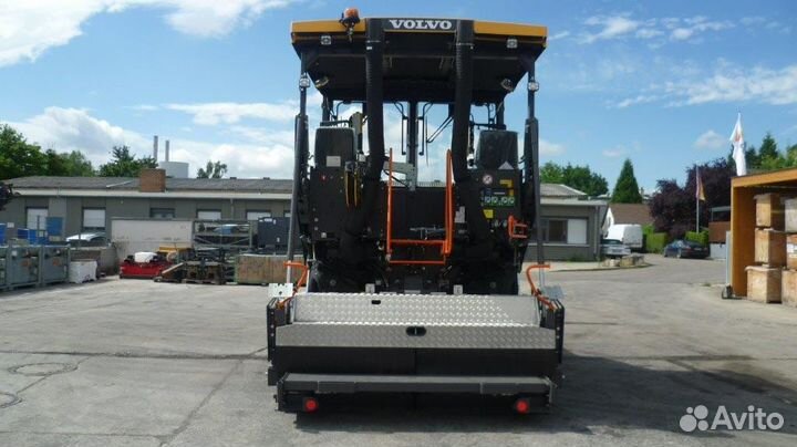 Асфальтобетоноукладчик Volvo ABG6820, 2023