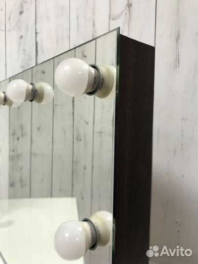 Зеркало настенное