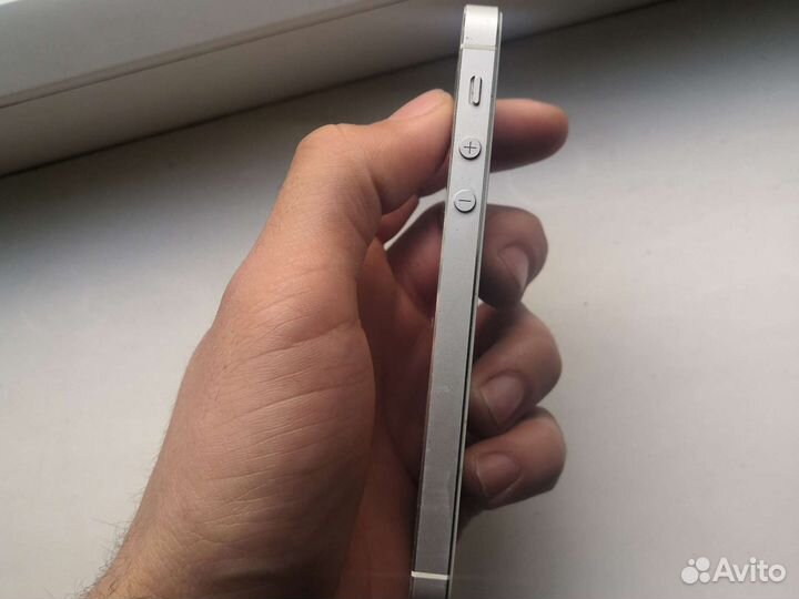 Телефон iPhone 5s на разбор