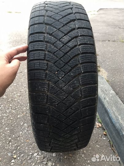 Pirelli Ice Zero 225/60 R18