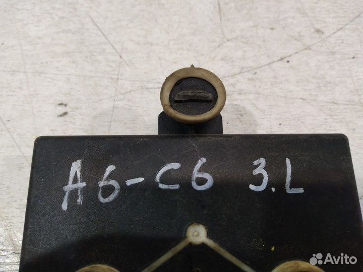 Блок комфорта задний левый Audi A6 C6 2004-2011