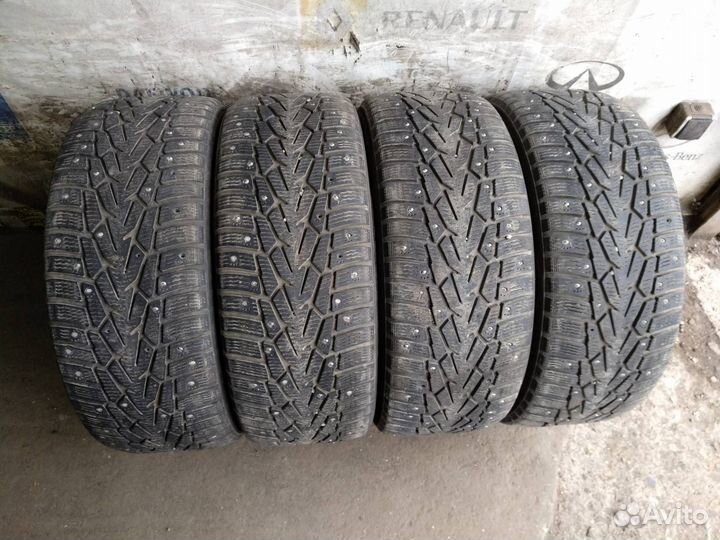 Nokian Tyres Hakkapeliitta 7 225/50 R17 98T