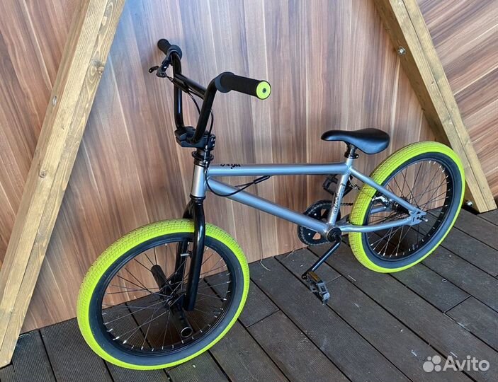 Велосипед BMX с роторным тормозом