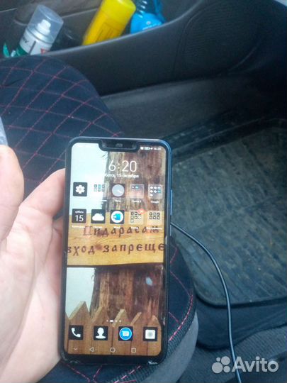 Телефон Huawei mate 20 lite